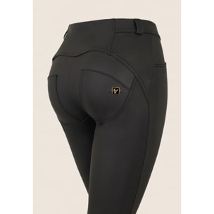 Pantaloni WR.UP® vita regular fondo bootcut in similpelle
