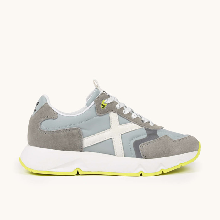 Zapatilla Deportiva Urbana Gris y Amarillo MUNICH MAMBA 08