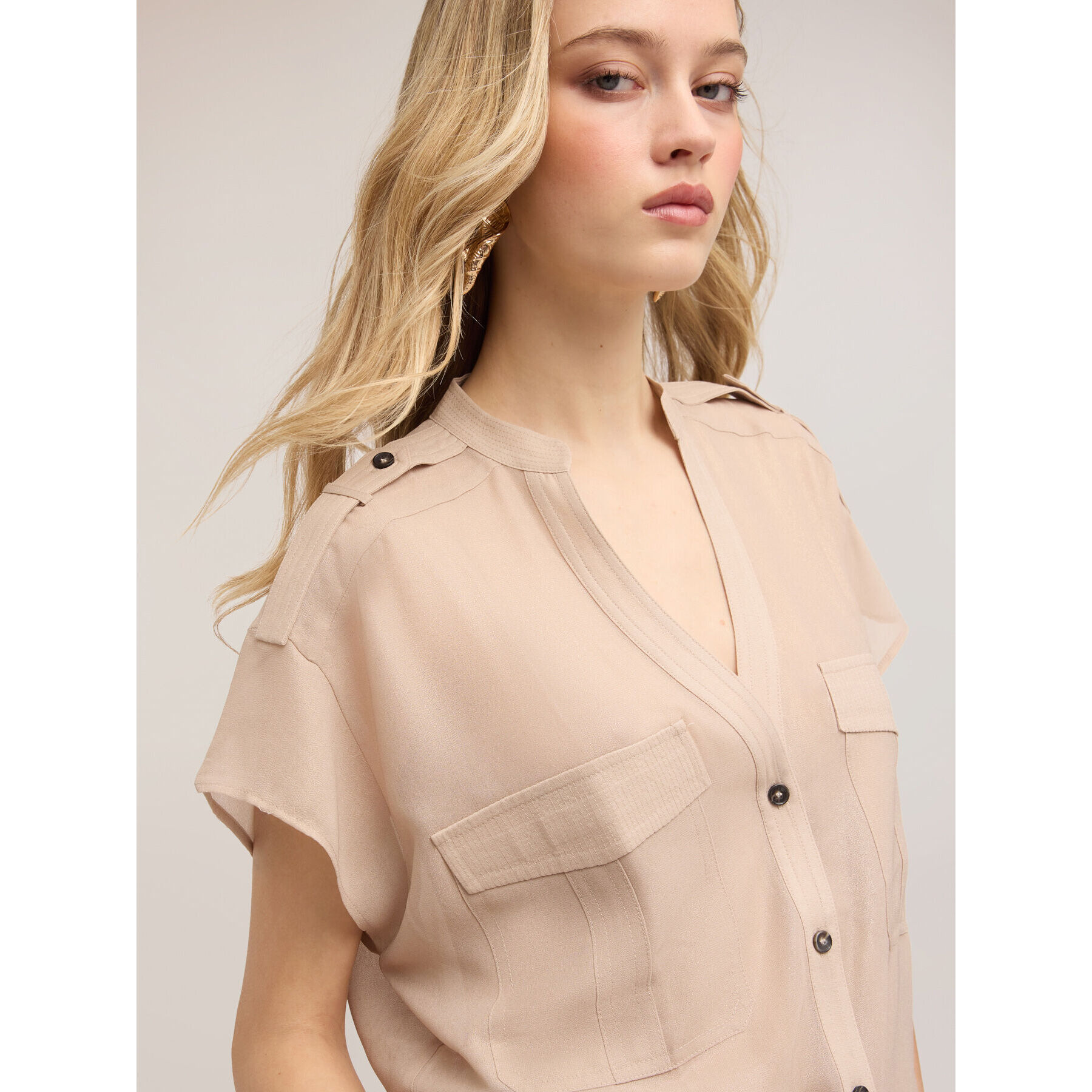 Motivi - Camicia in georgette laminata con tasche - Beige