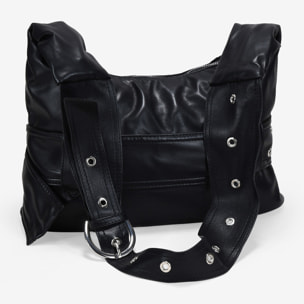 Bolso de hombro negro con maxi hebilla
