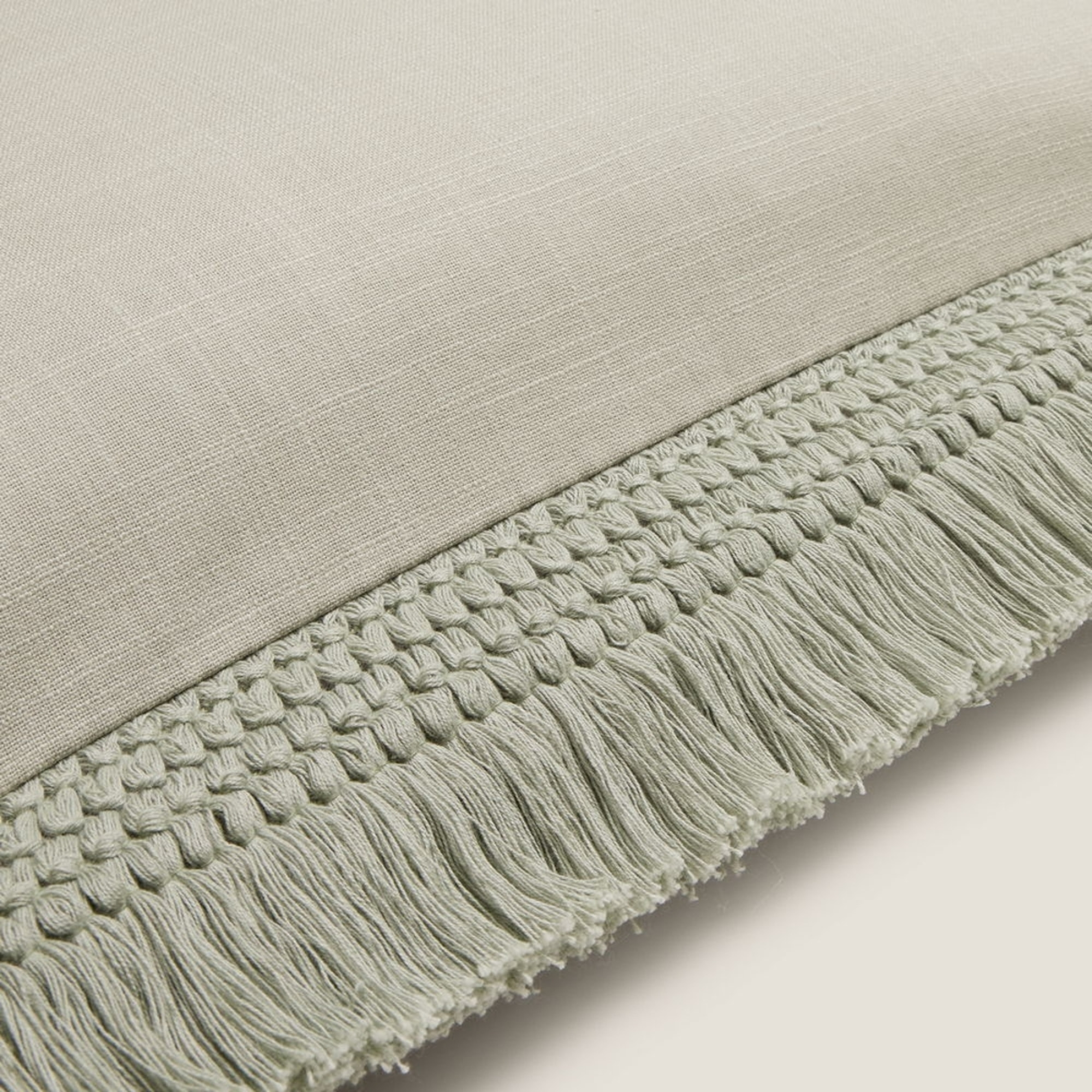 Funda de cojín algodón flecos Cherflec color verde claro 100% Algodón