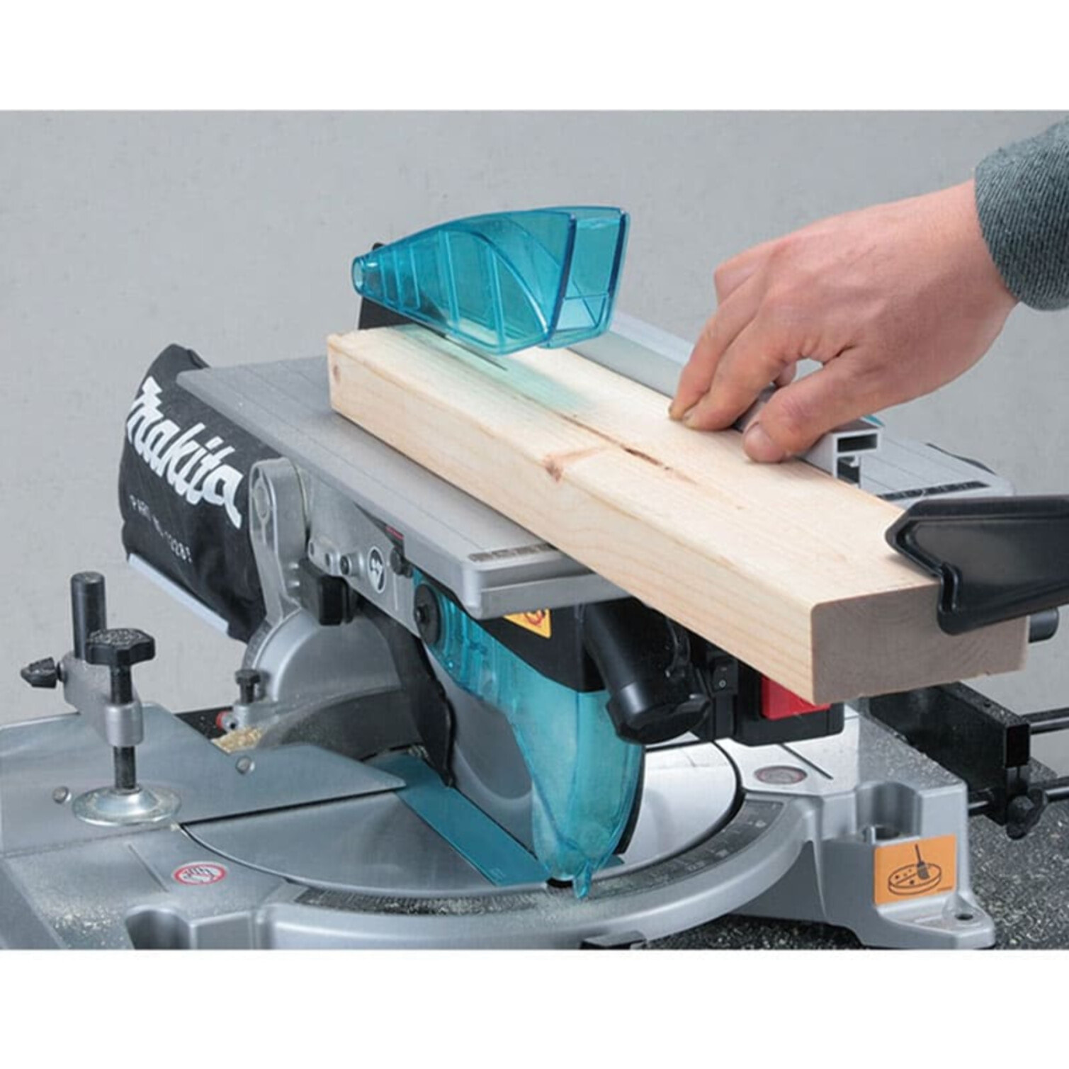 Tronzadora y canteadora 1650 W Ø 305 mm MAKITA - LH1201FL