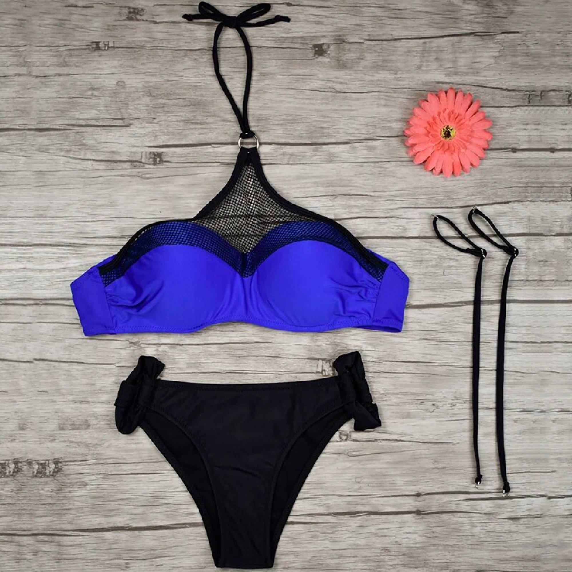 Bikini sexy azul con push up y malla con cuello elegante