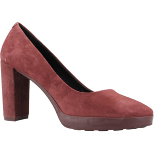 Salones Mujer de la marca GEOX  modelo D WALK PLEASURE 85 BURDEOS