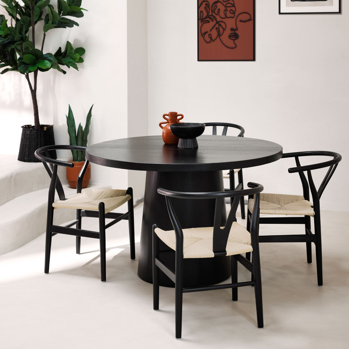 Table à manger "Boki" en manguier D120cm noir