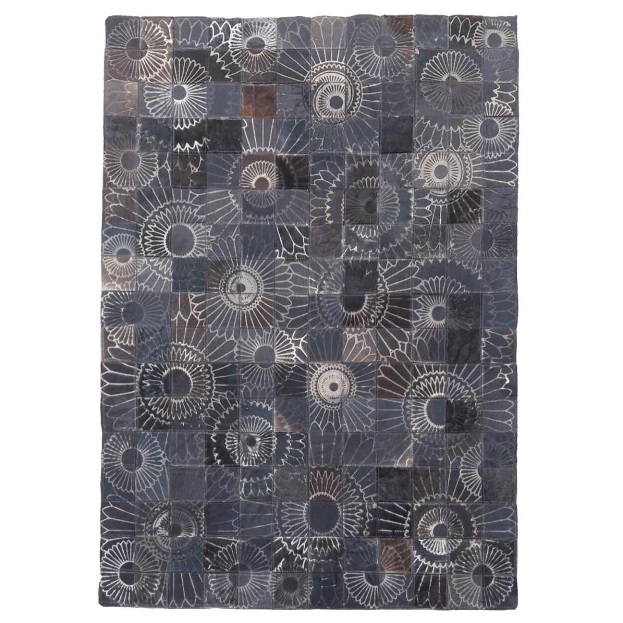 Tapis peau de vache kilim fait main MOKO