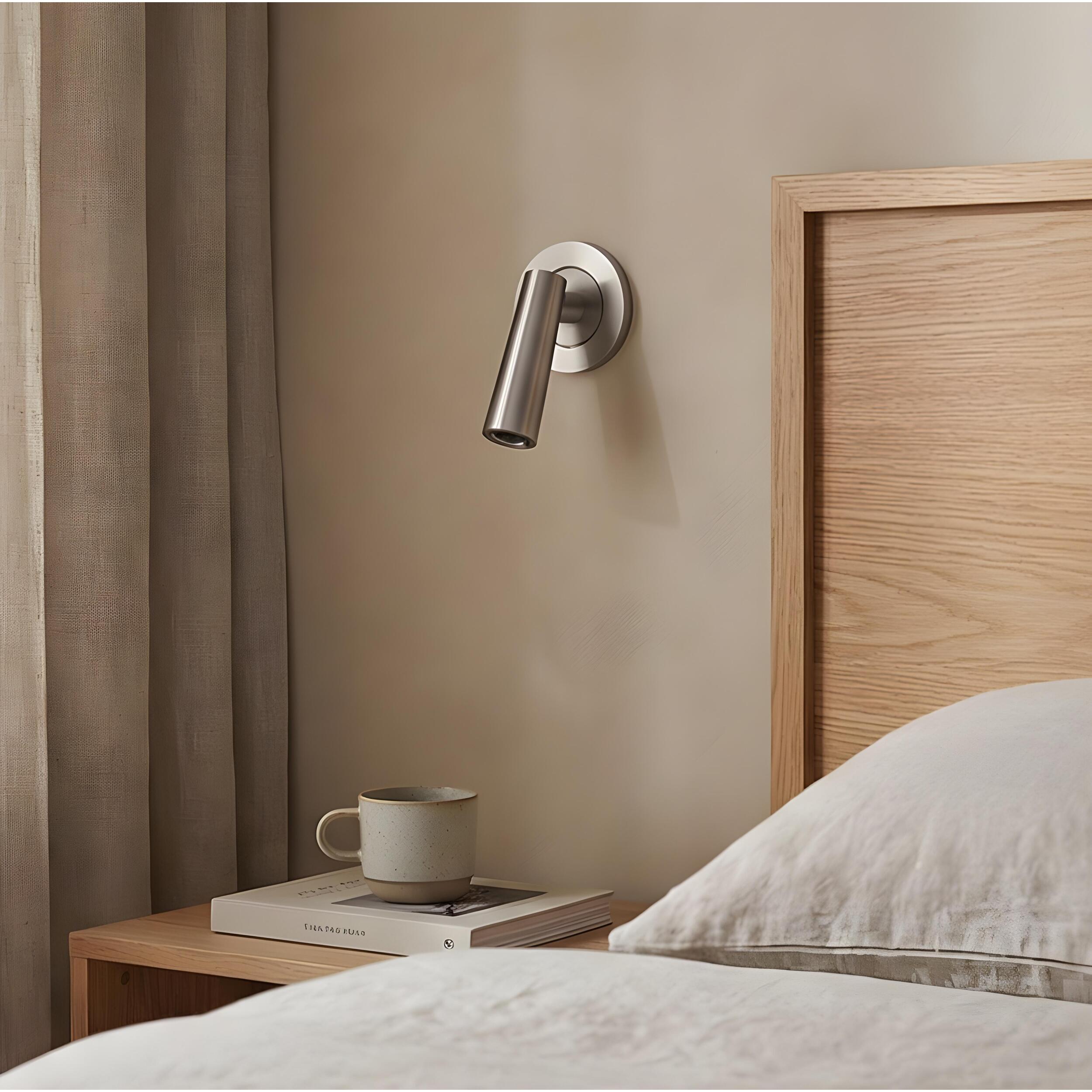 Ledsc4 LedsC4 Luz de Lectura LED Gamma Mini para Interior, 137lm 2700K, Níquel Satinado, Cabezal Orientable, Confort Visual, Instalación Rápida, Puerto USB en Algunos Modelos