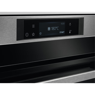 AEG Horno de vapor Serie 8000 SteamBoost con Display táctil Excite BSE782380M
