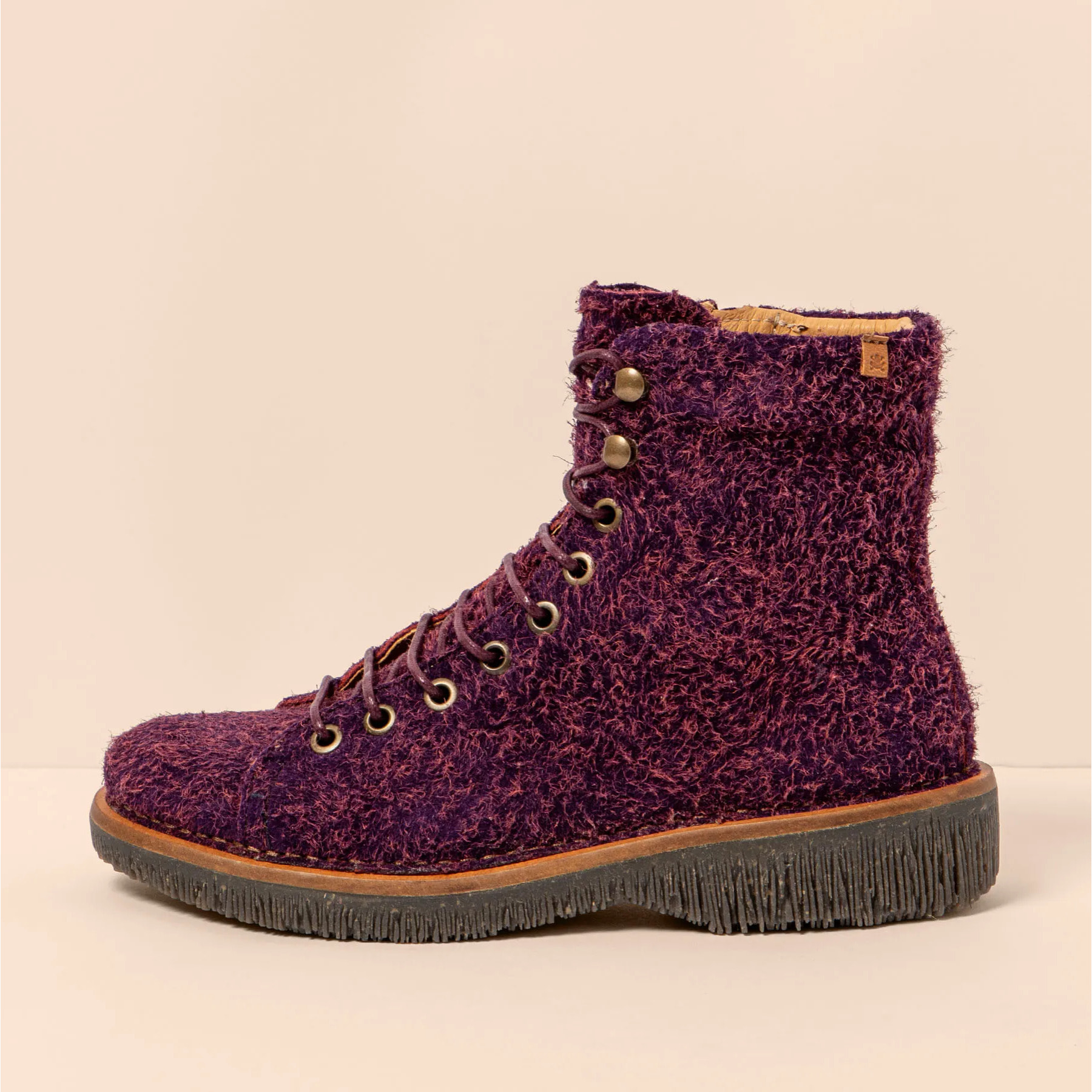 Botines N5572P WULF MORADO/VOLCANO color Wulf morado