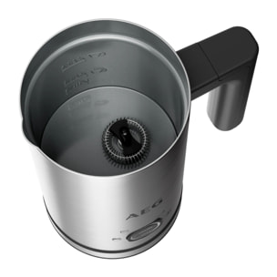 AEG Espumador de leche AEG de 500 W de potencia y 300 ml de capacidad MF5-1-6ST