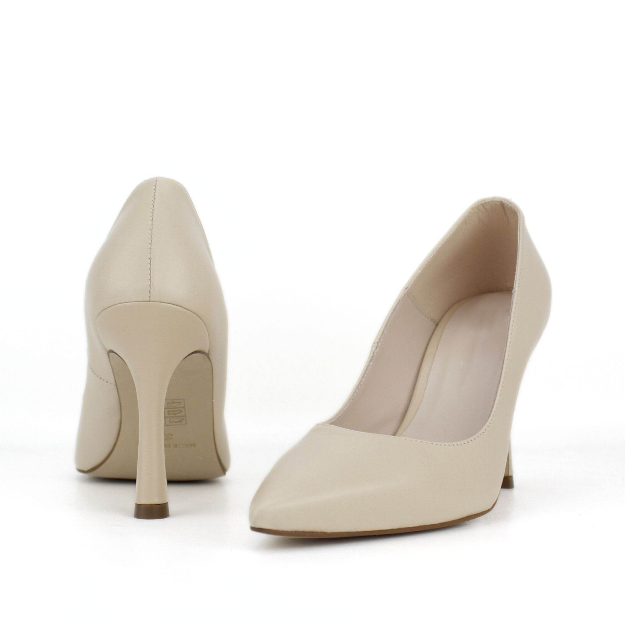 Salón en piel nude. Tacón 9 cm