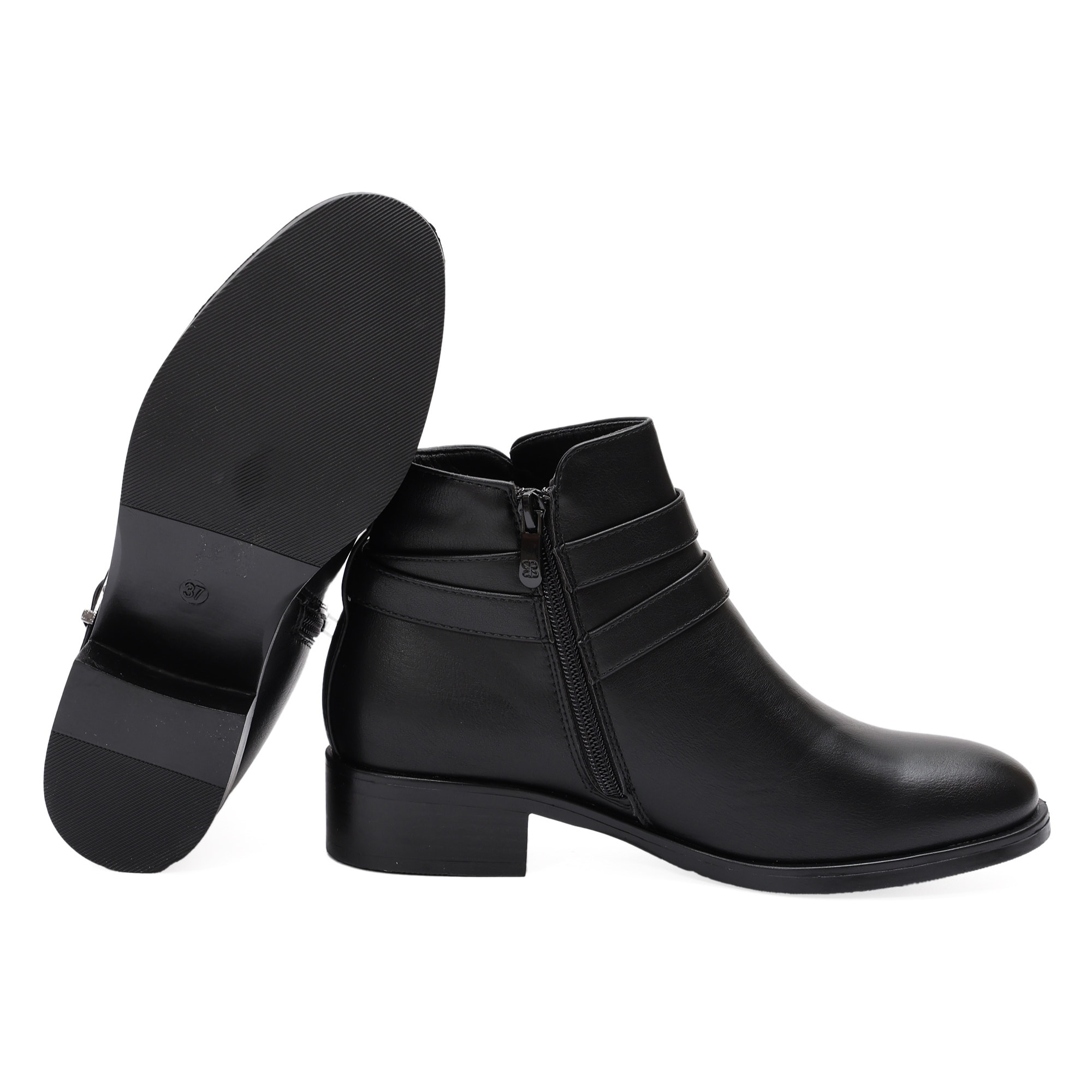 Stivaletto in simil pelle con fibbia