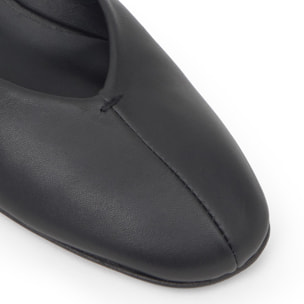 Zapato tacón destalonado Ada en napa con cierre de cintas