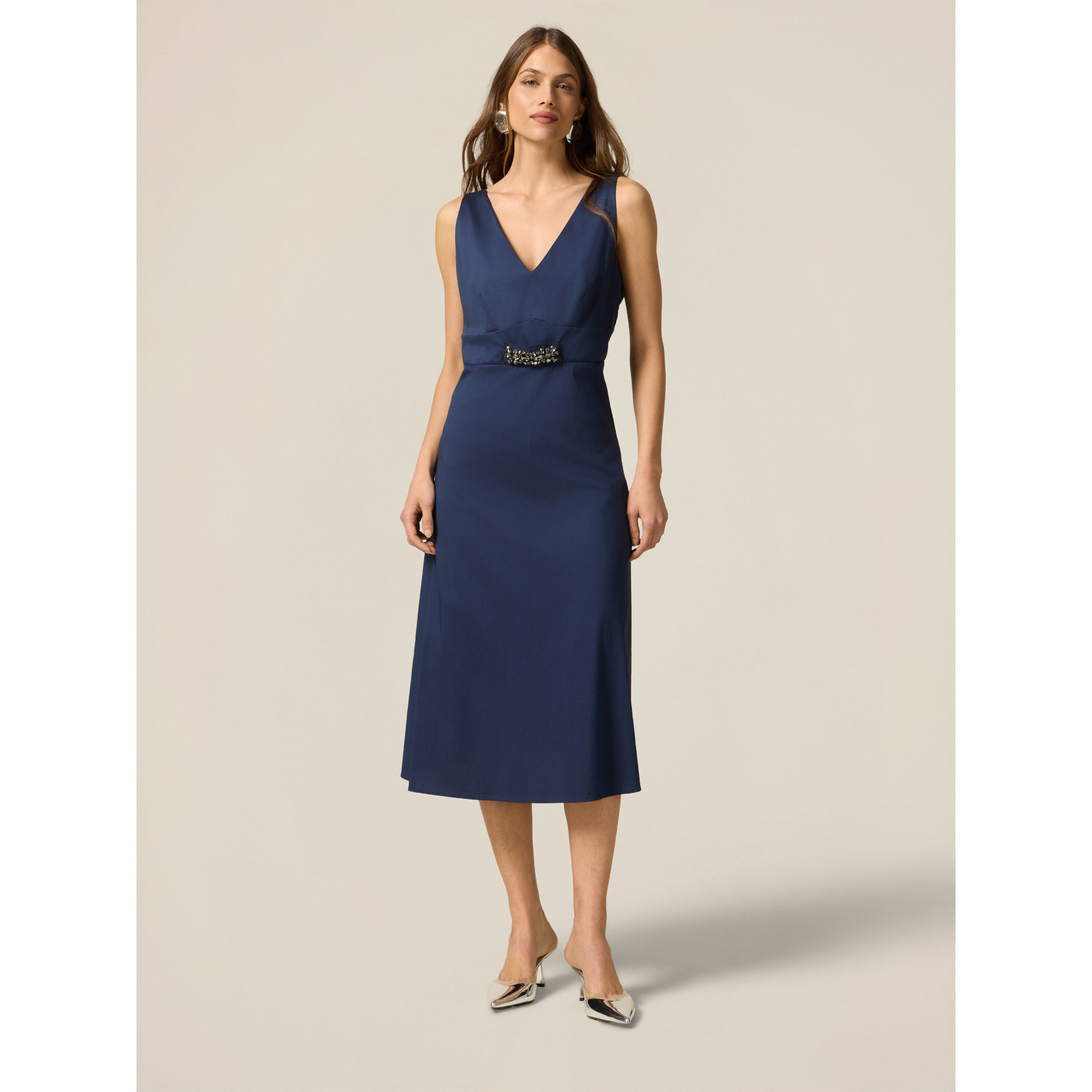 Oltre - Vestido de popelina con parche de joya - Azul