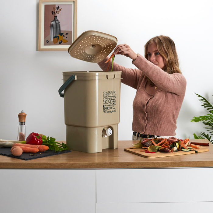 Composteur De Cuisine Avec Robinet Et Spray M2