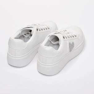 Sneakers in simil pelle con dettaglio strass