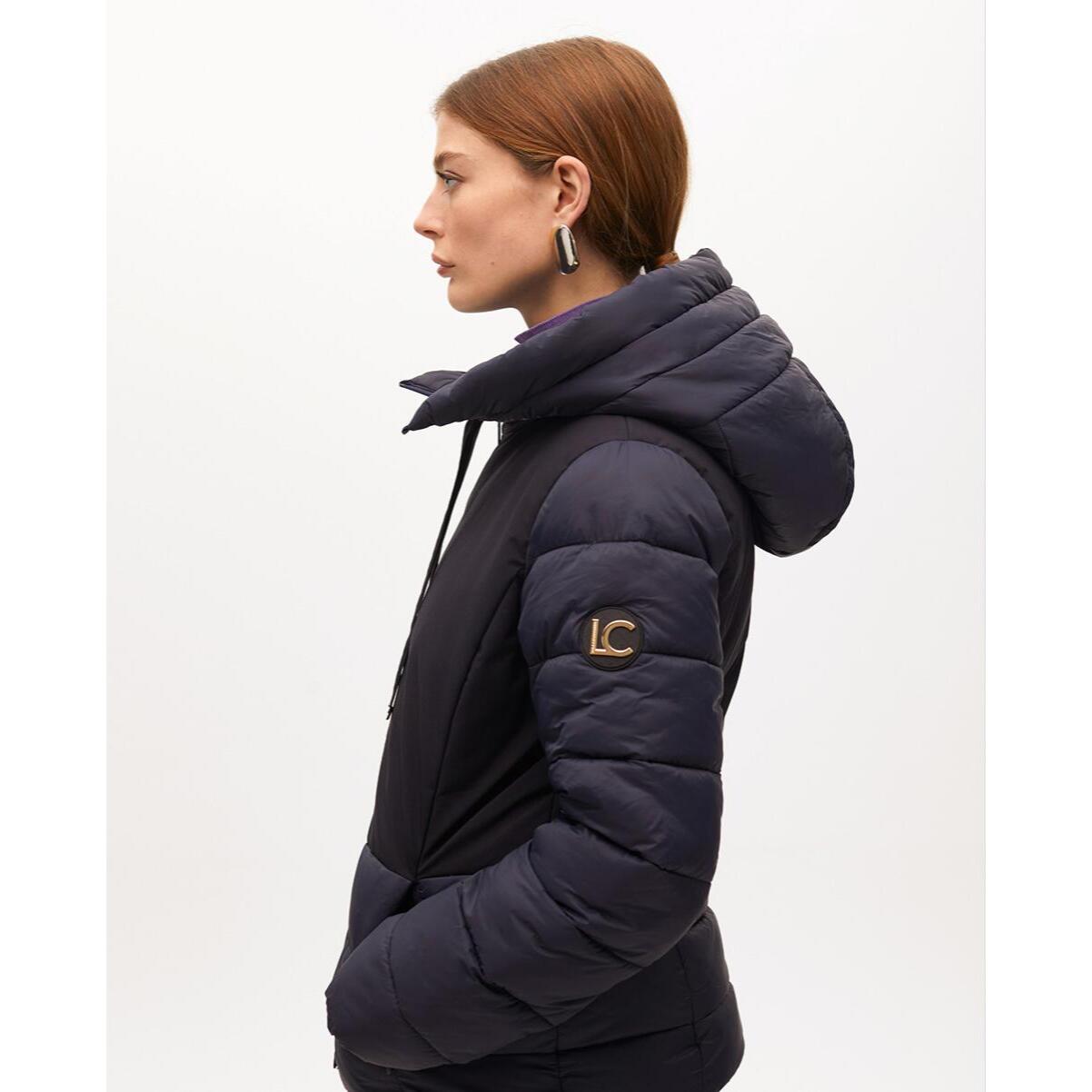 Anorak corto imbottito aderente a contrasto