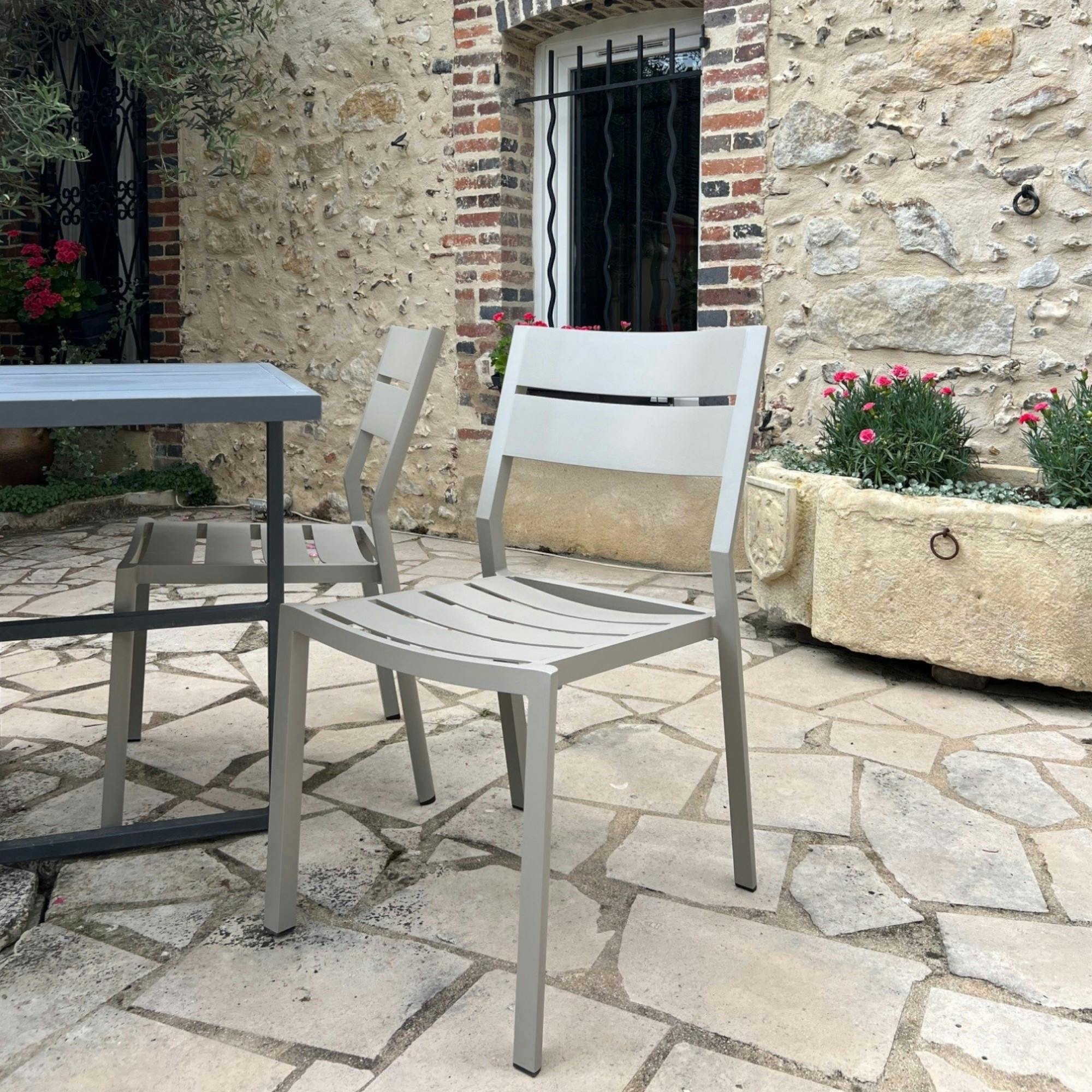 Chaise de jardin en aluminium gris sable (lot de 2) STOCKHOLM