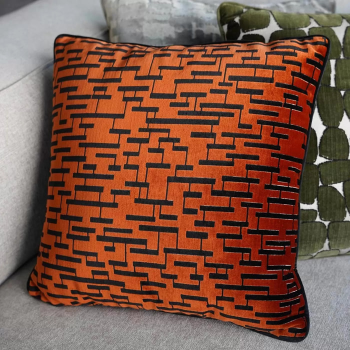 Coussin Suono orange et noir Kare Design