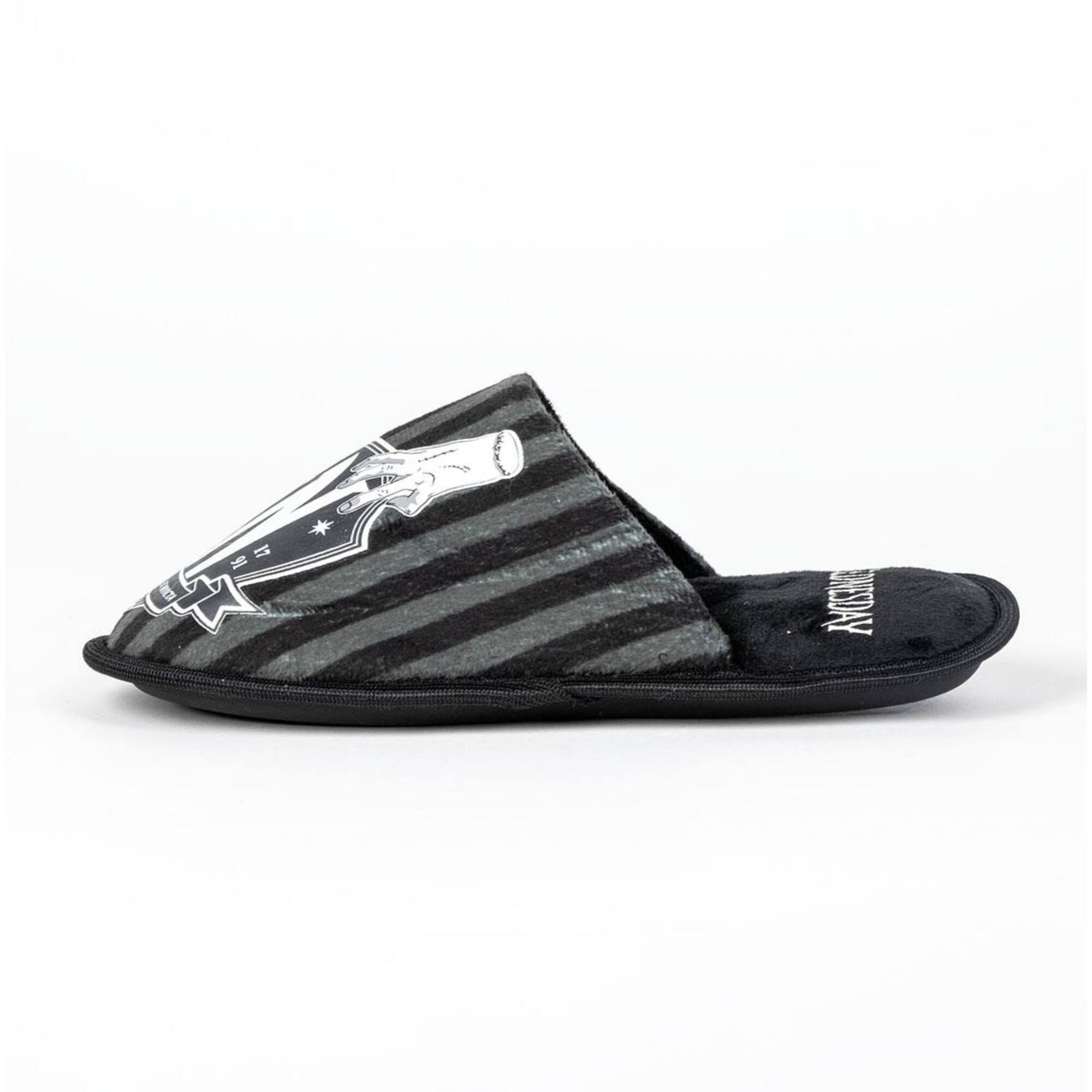 Pantuflas de estar por casa "Wednesday"