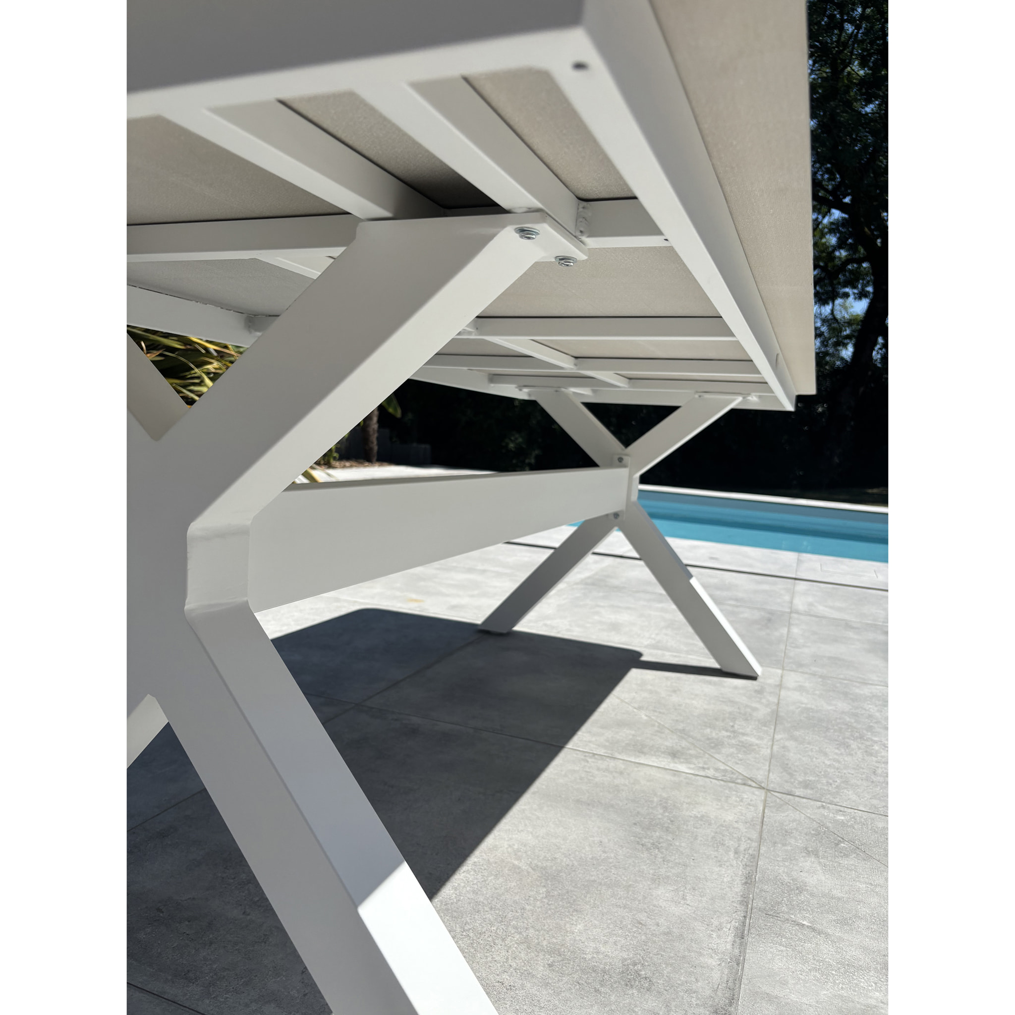 ABELLA - Table de jardin 8 places - Blanc