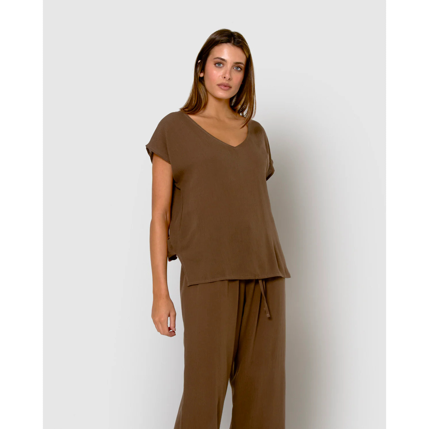 Camisa mujer bambula detalles plisados marrón