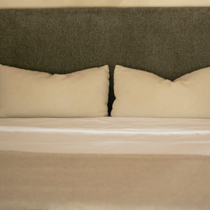 Tête de lit tapissée en vert en différentes tailles