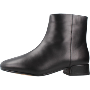 Botines Mujer de la marca GEOX  modelo D561NA 000TU NEGRO