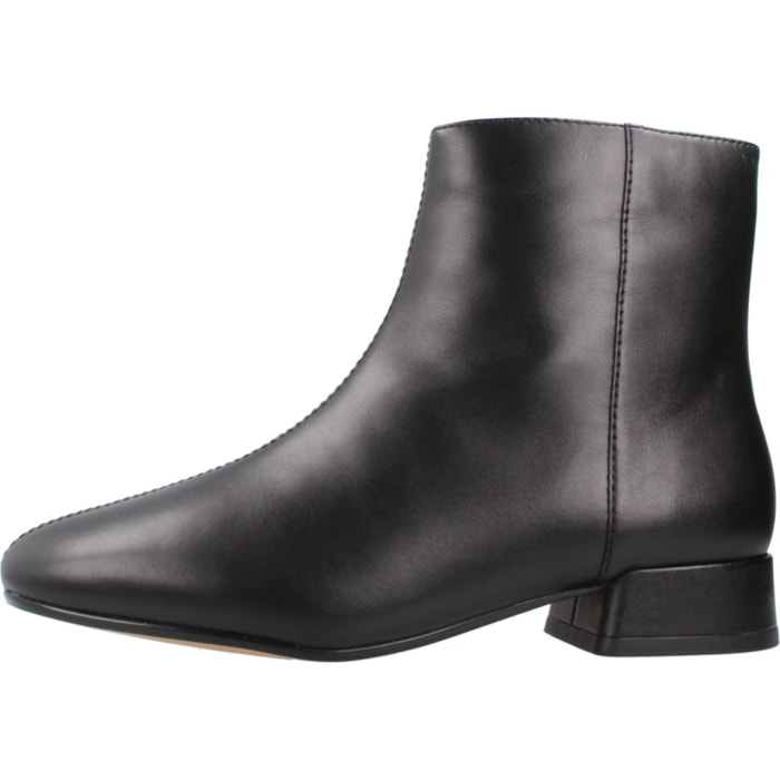 Botines Mujer de la marca GEOX  modelo D561NA 000TU NEGRO