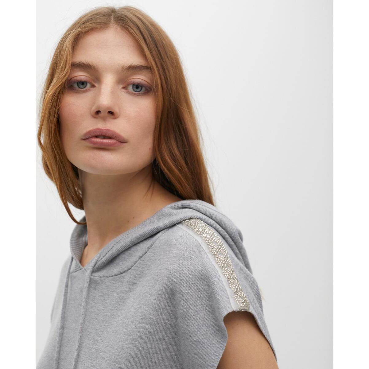 Gilet felpato con cappuccio e applicazioni sulle spalle