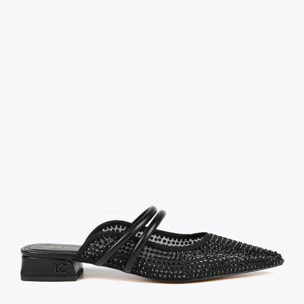 Scarpa slingback realizzata in mesh con strass