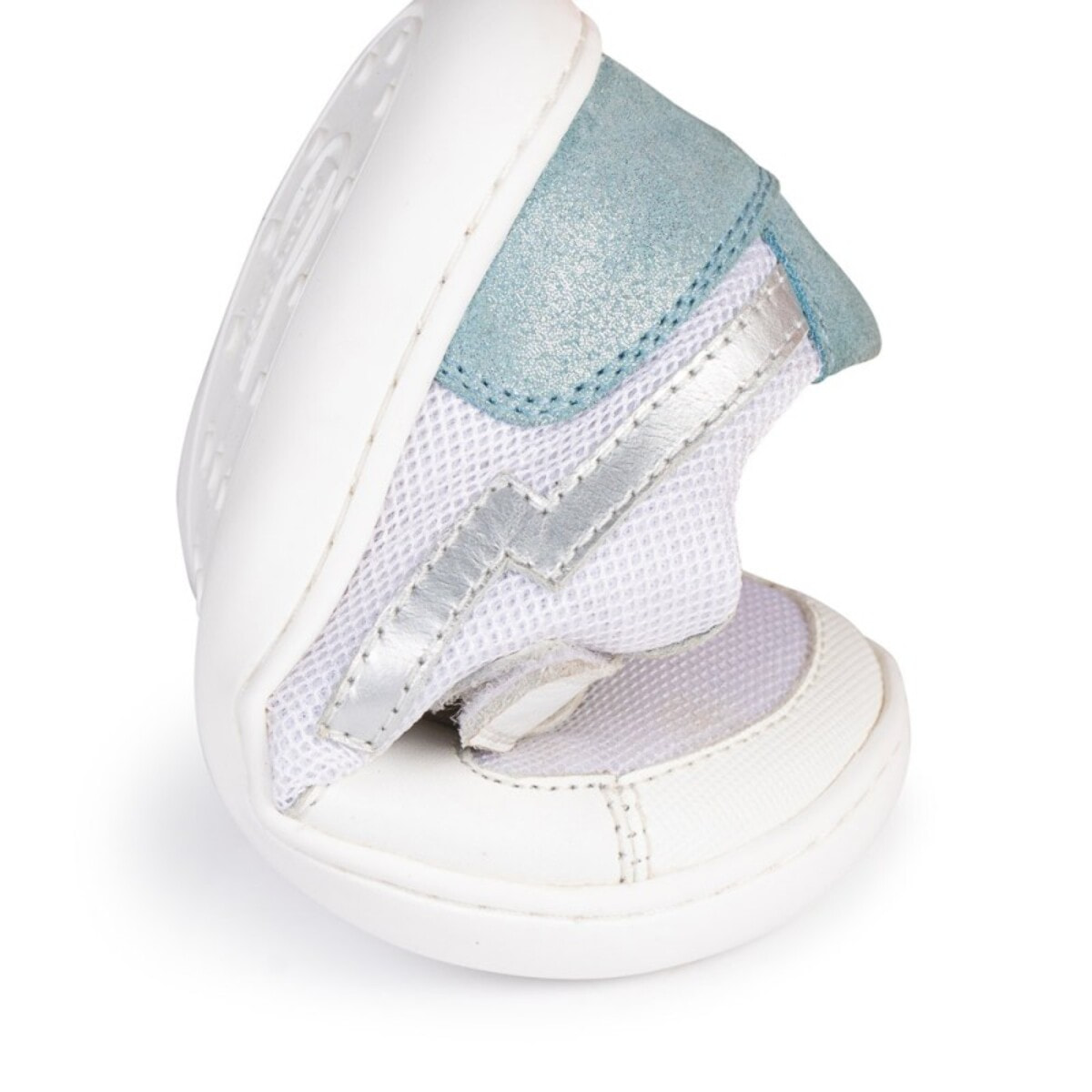 DEPORTIVO RAYO BAREFOOT BLANCO/AZUL CIELO – SUAVIDAD Y COMODIDAD