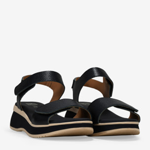 Sandalias de cuña negras en piel con cierre fácil