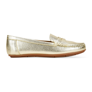Mocasines dorados planos con antifaz