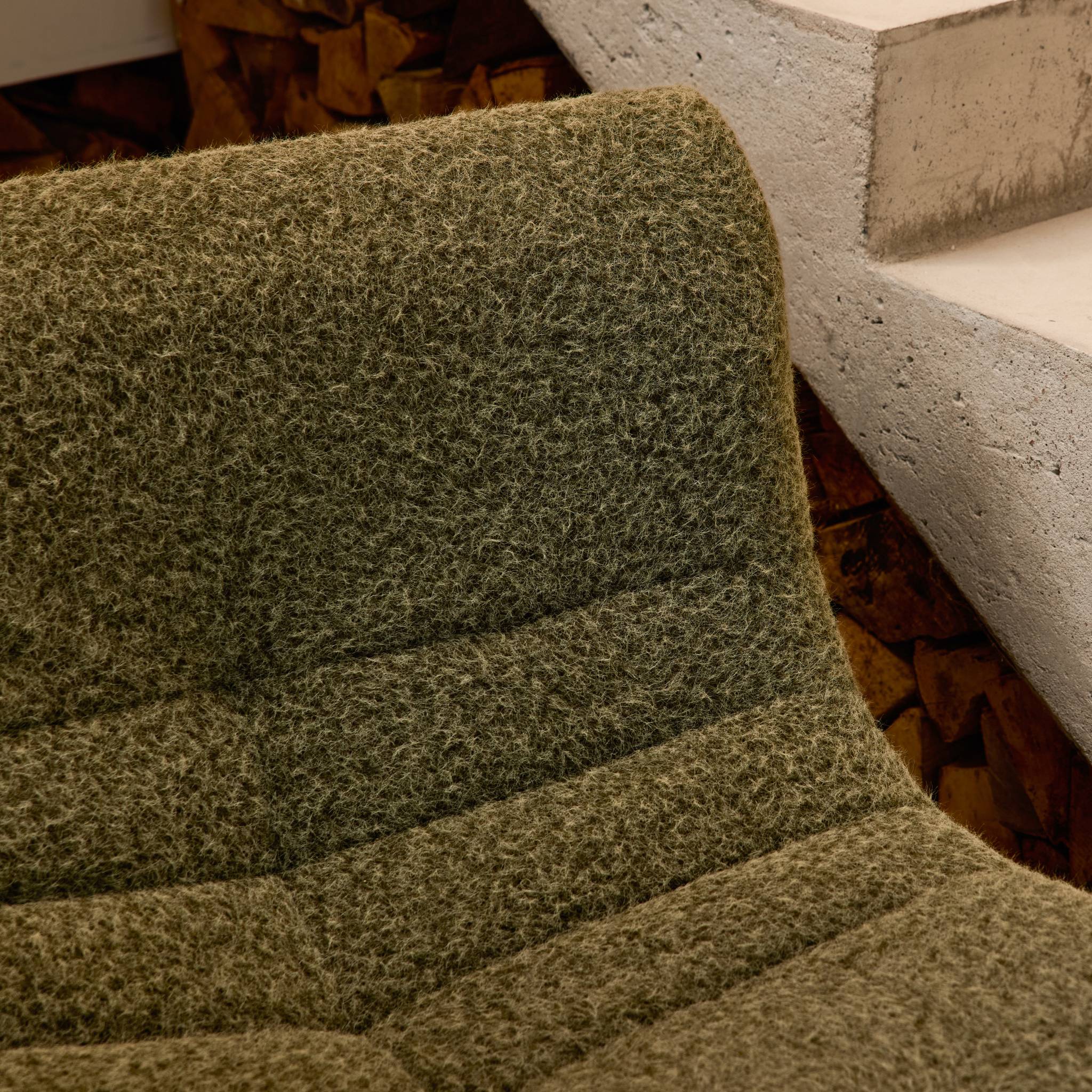 Chauffeuse tissu effet alpaca 1 place. kaki. style contemporain. L 91 x P 105 x H 72cm