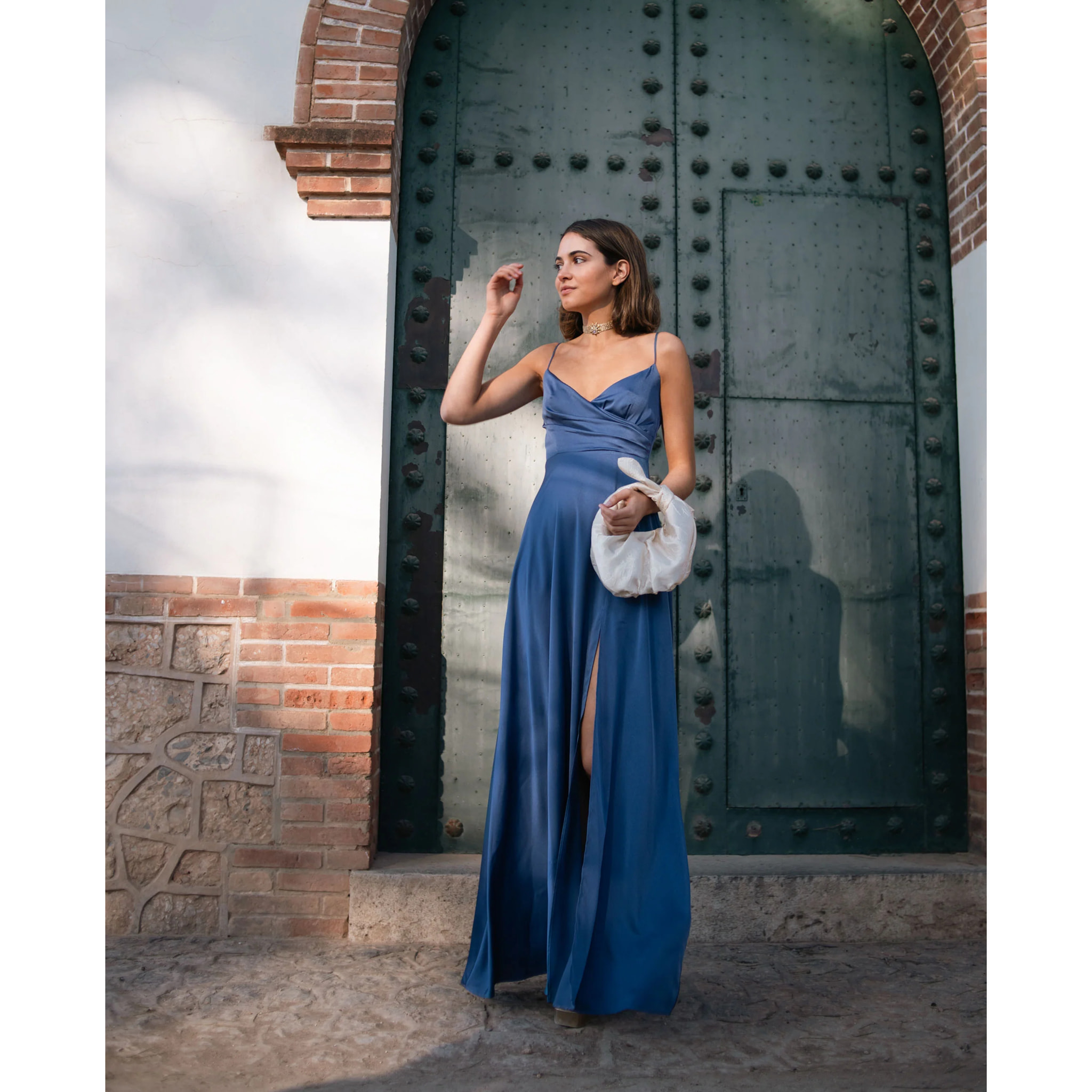 Vestido largo princesa de tirantes con escote drapeado