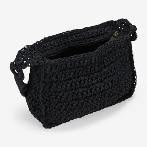 Bolso de hombro negro en rafia