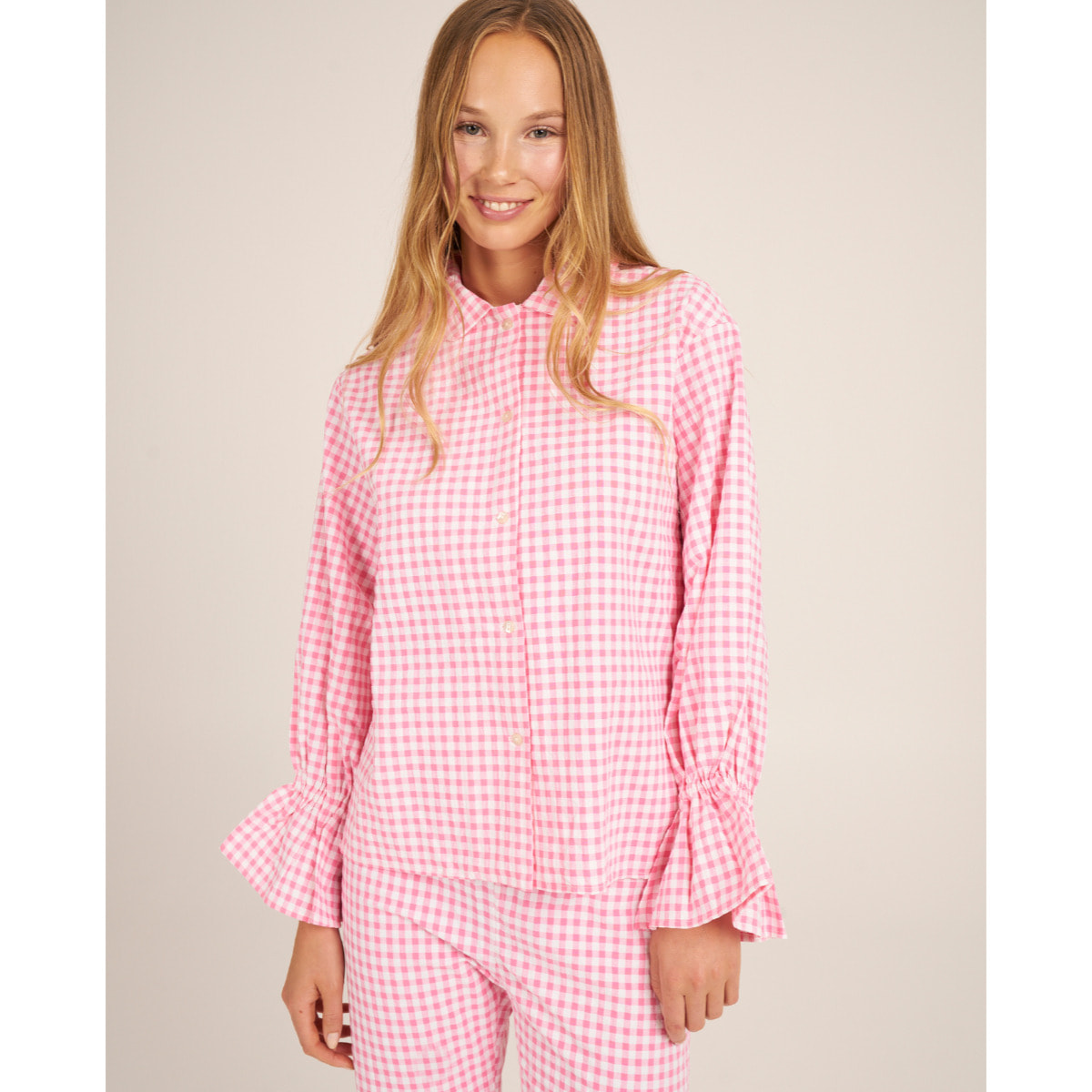 Camiseta de pijama de mujer abotonada de cuadros vichy