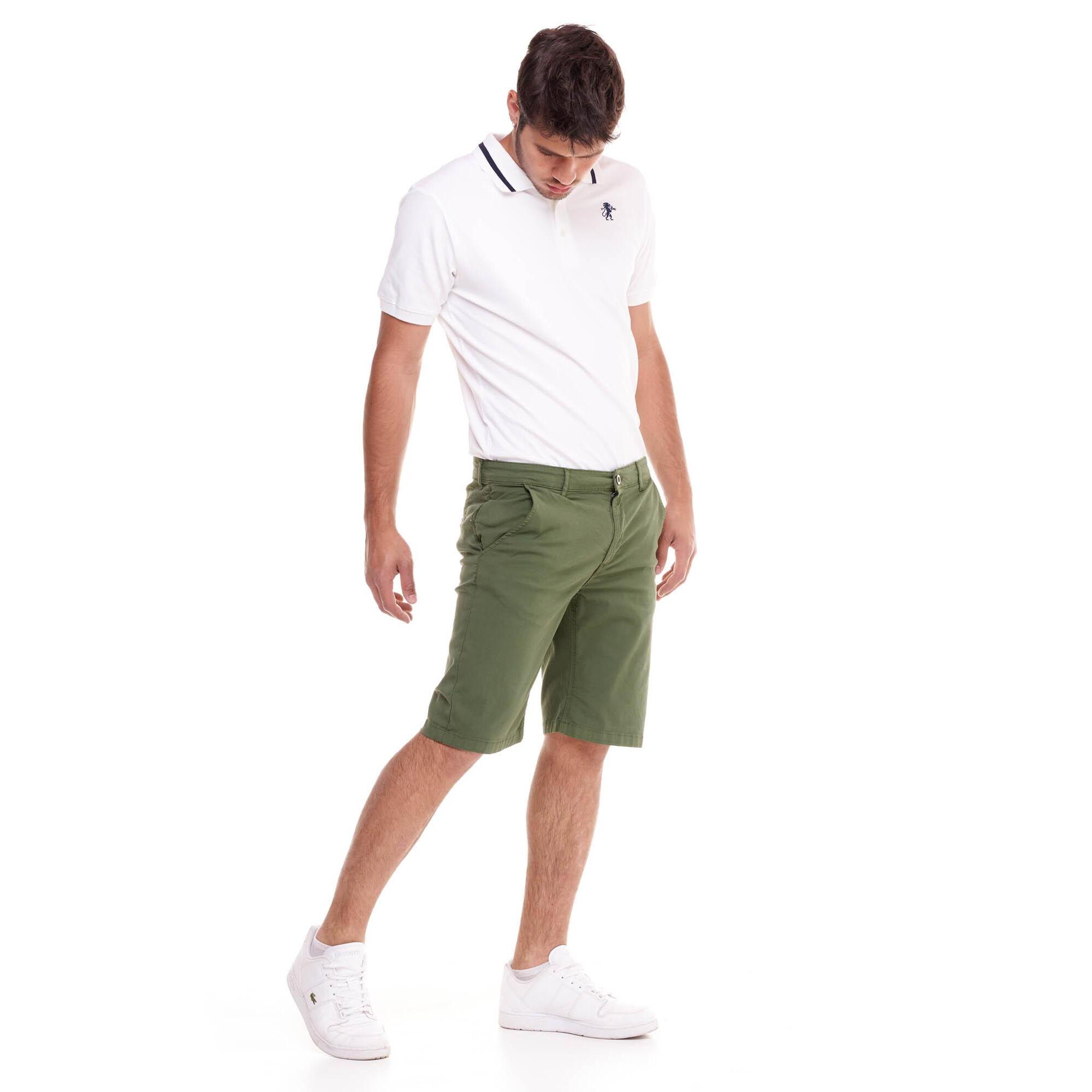 Shorts chinos minimalistas para hombre