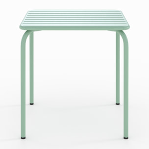 Table de jardin carrée en métal vert clair - Yumi