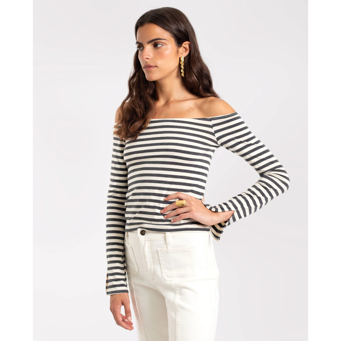 Camiseta mujer de rayas y escote bardot
