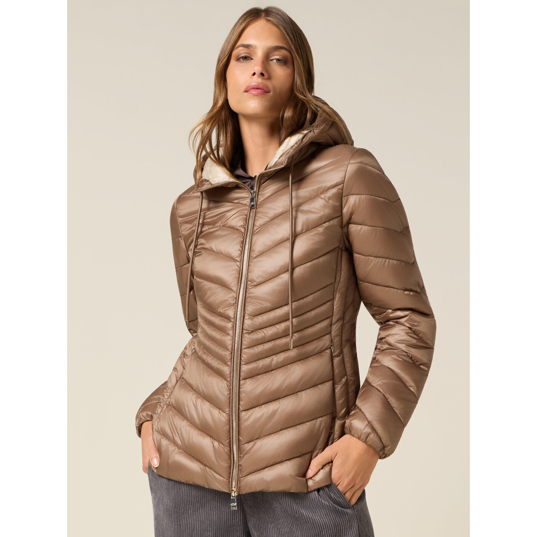 Oltre - Plumífero ligero con capucha - Beige