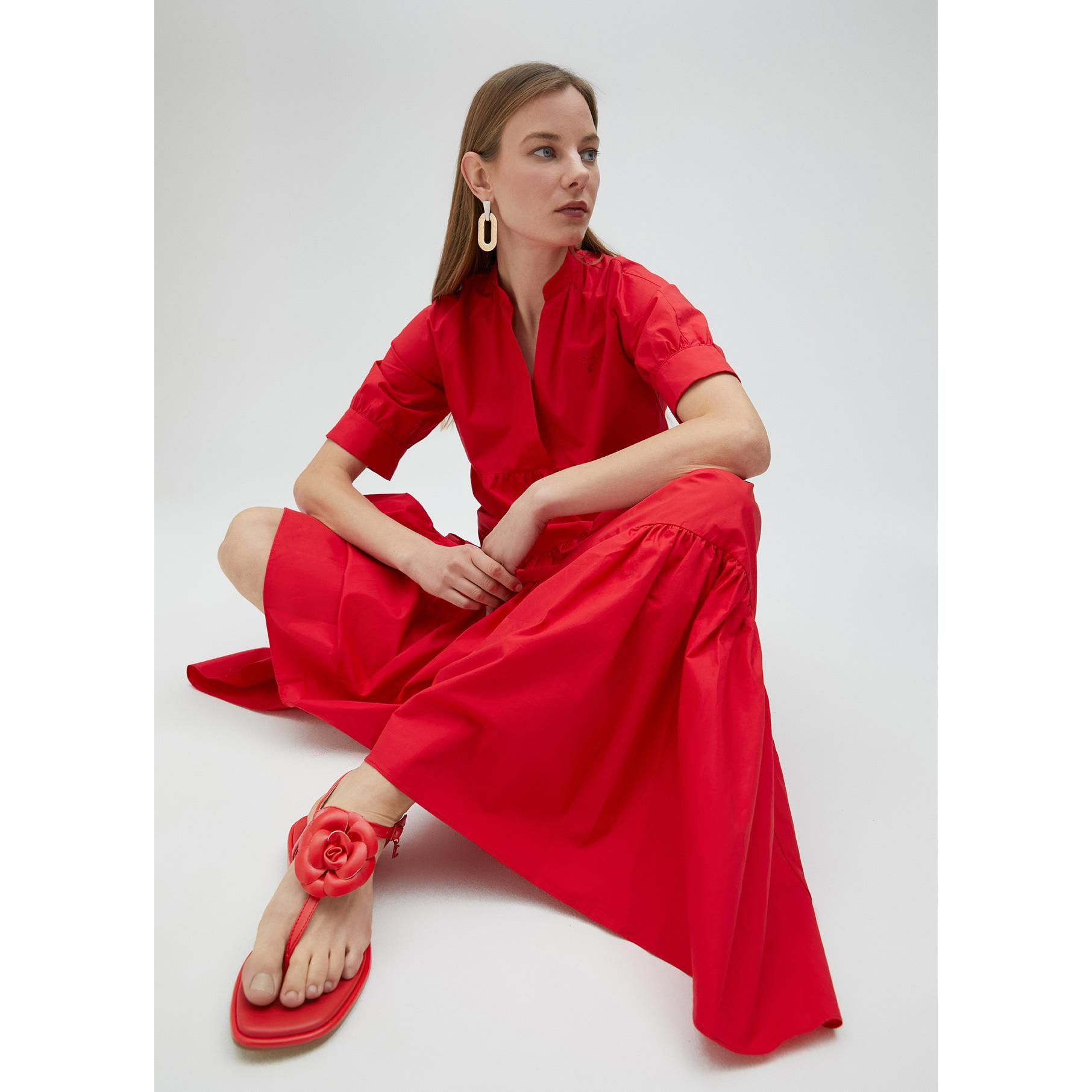 Vestito lungo con volant