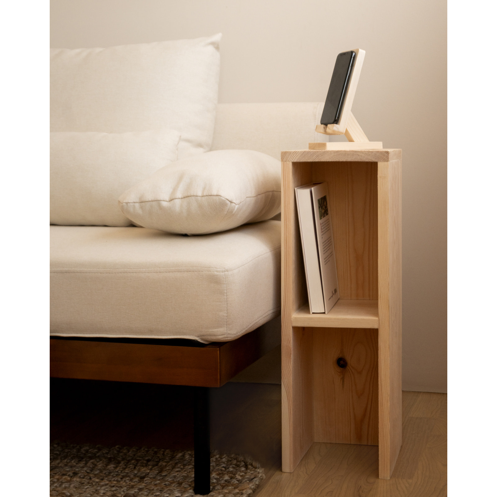 Table de chevet ou table d'appoint en bois massif ton naturel 60x20cm Hauteur: 60 Longueur: 20 Largeur: 20