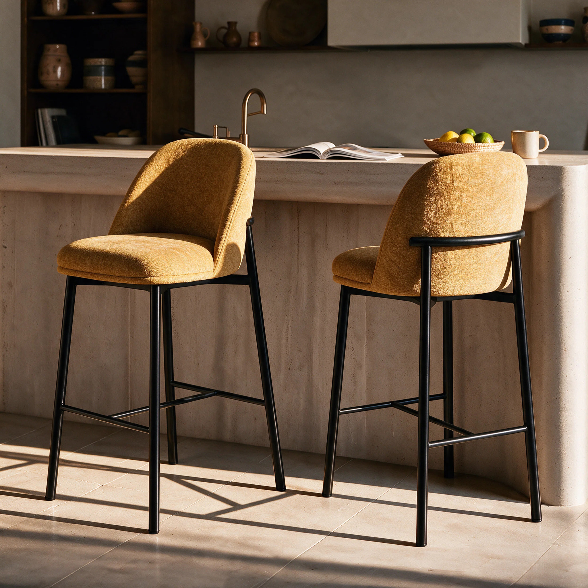 Lot de 2 chaises pour îlot central 67 cm en tissu jaune moutarde - Noah