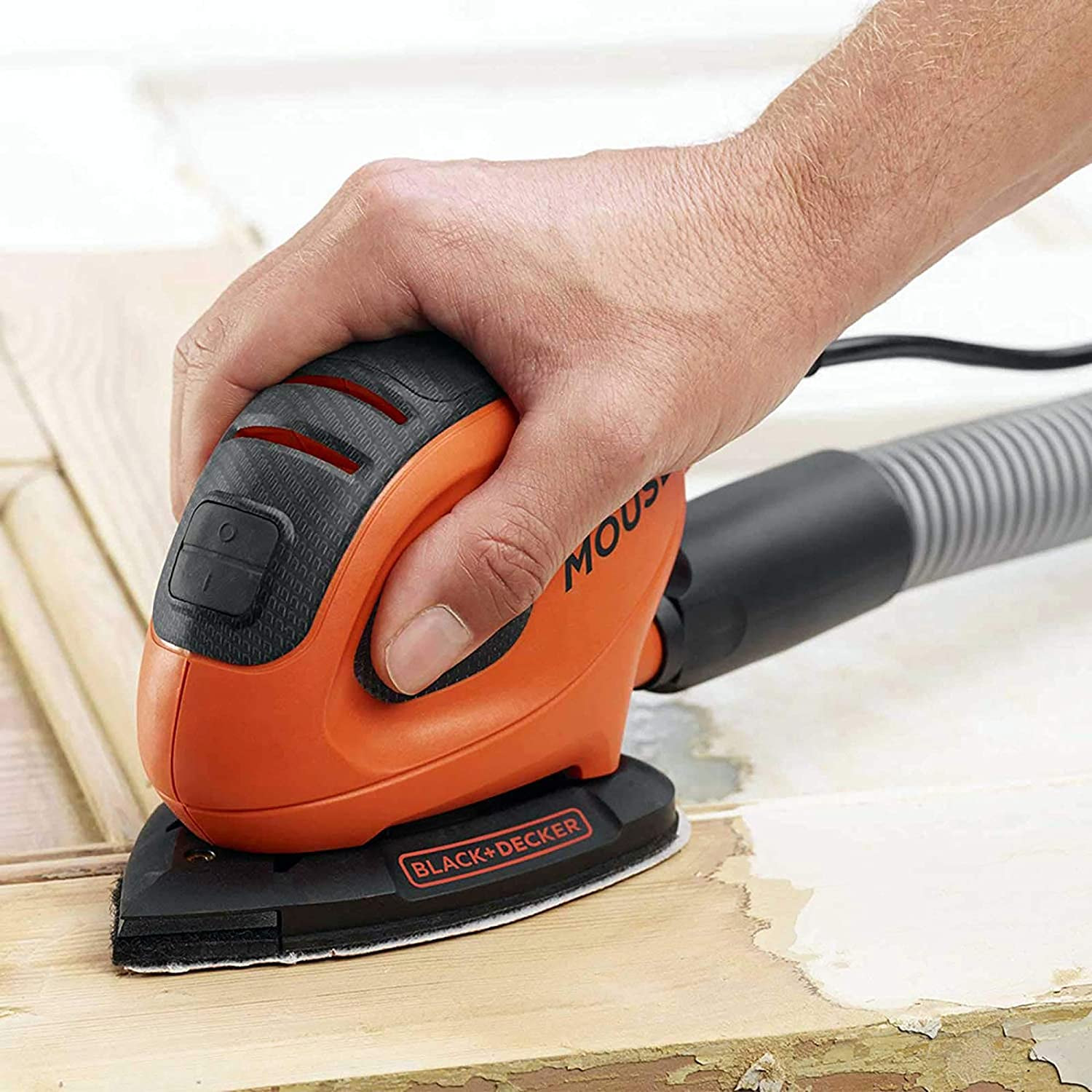 Ponceuse de détail Mouse filaire 55W + 6 brasifs BLACK+DECKER BEW230-QS