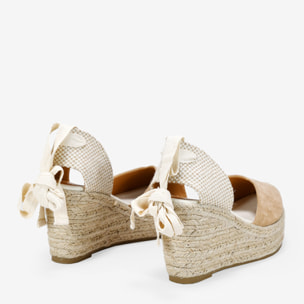 Alpargatas arena con cuña de esparto