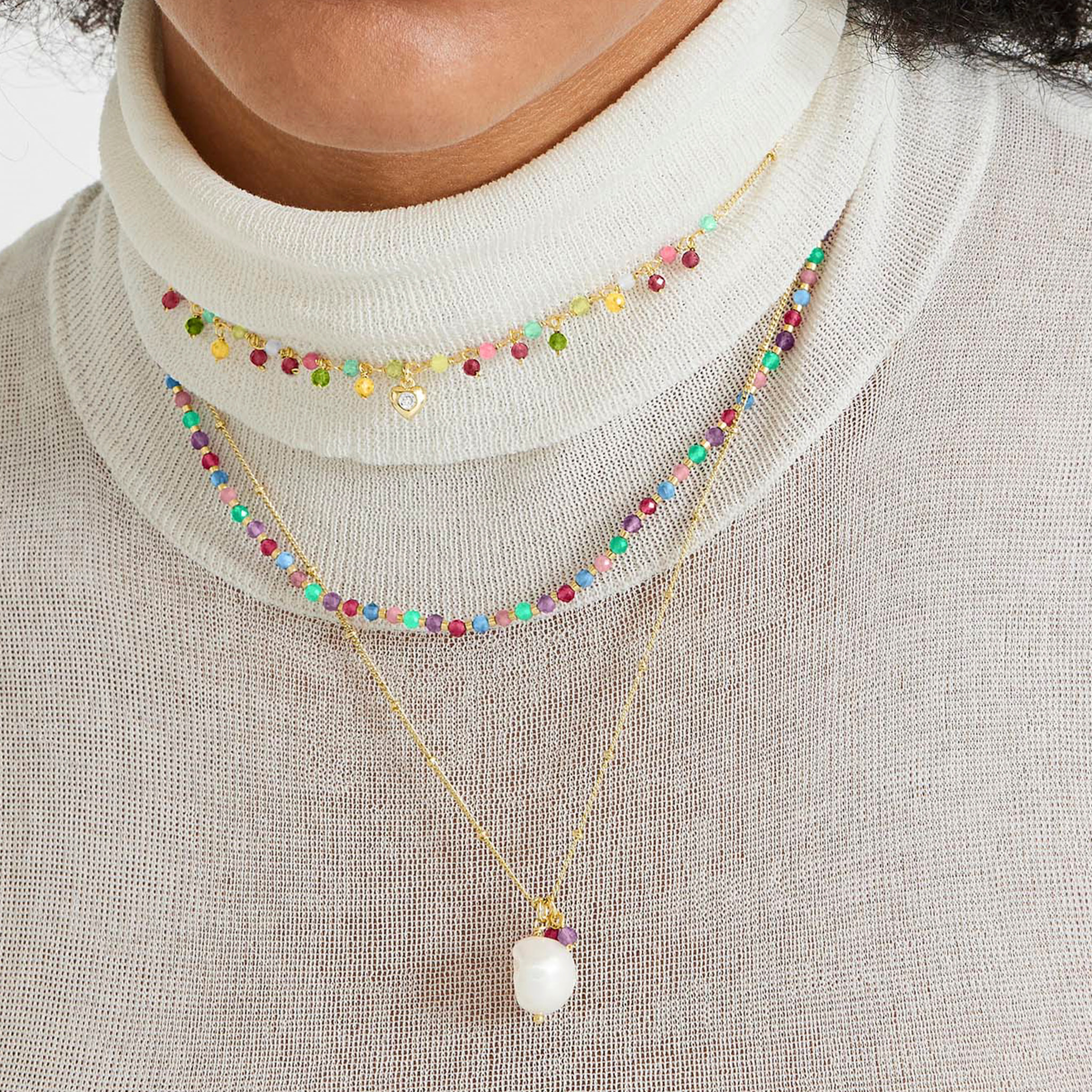 Collar de Perla Blanca acabado en oro amarillo de 18K