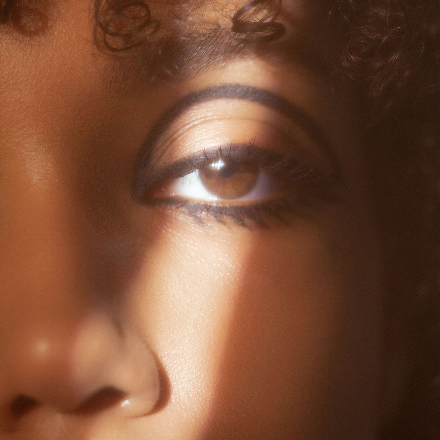 Deep Matter Bold Volume - Mascara Volume Fini Noir Profond