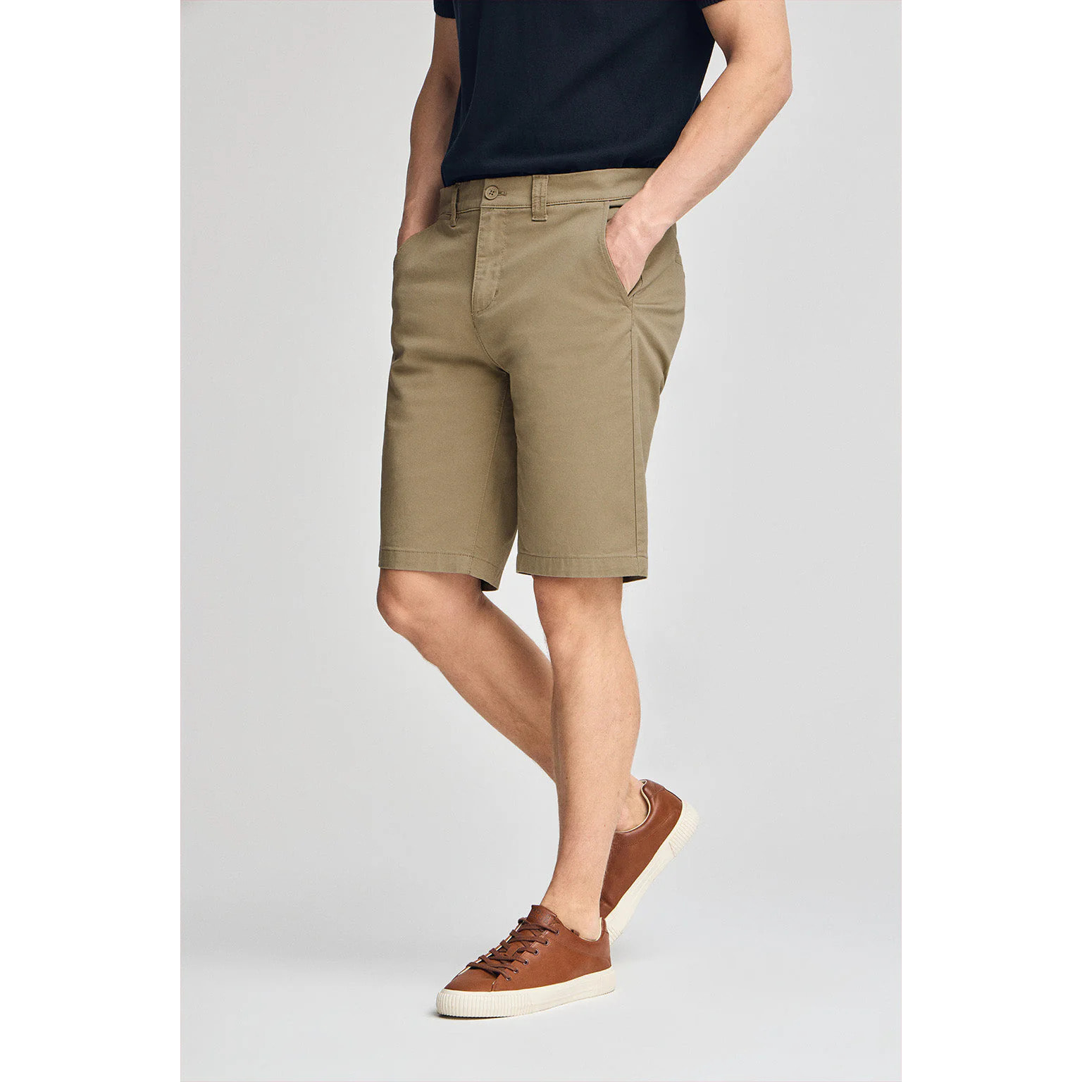 Bermuda relax color sabbia con particolari Polo Club